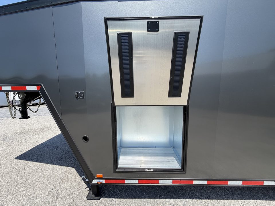 New 202 8.5X407 inTech GOOSENECK RACE TRAILER