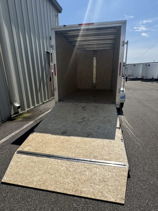2027 E-Z Hauler photo 4