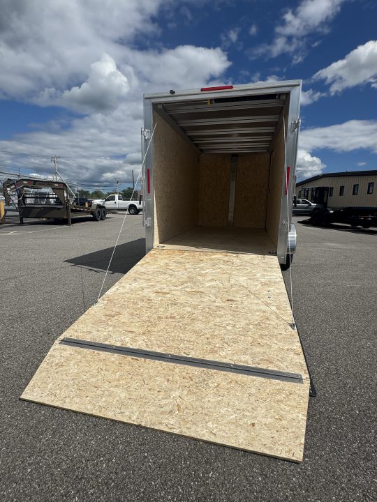 2027 E-Z Hauler photo 5