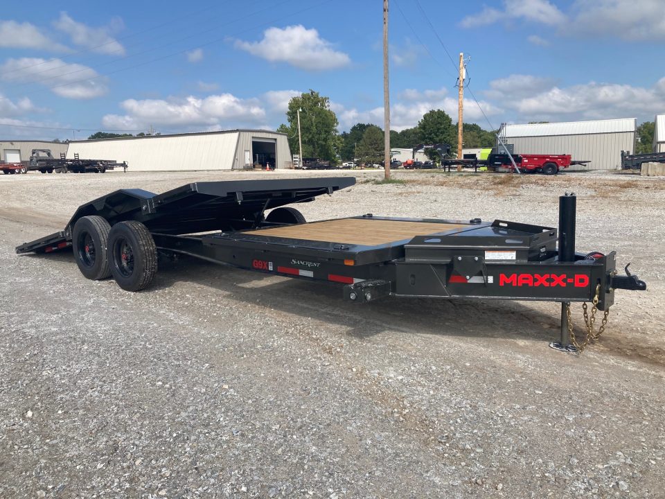 New 2027 MAXX-D 102X22 TANDEM 21K W/ 16' TILT DECK, 6' STATIONARY DECK, DRIVE OVER FENDERS & HYDROJACKS Tilt Trailer