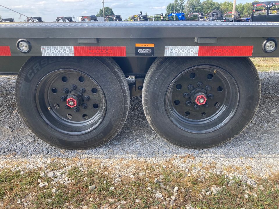 New 2027 MAXX-D 102X22 TANDEM 17.5K FULL TILT W/ WINCH PLATE & WIRELESS REMOTE Tilt Trailer