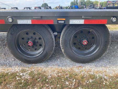 New 2027 MAXX-D 102X22 TANDEM 17.5K FULL TILT W/ WINCH PLATE & WIRELESS REMOTE Tilt Trailer