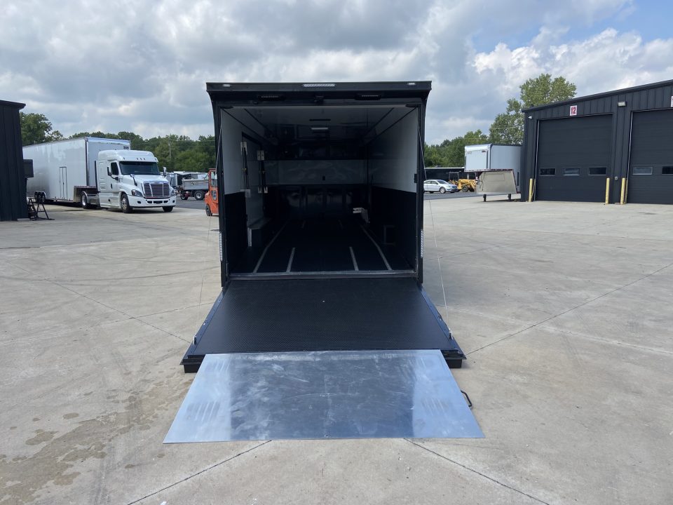 Used 2025 United UAT-8.5X28 Racing Trailer