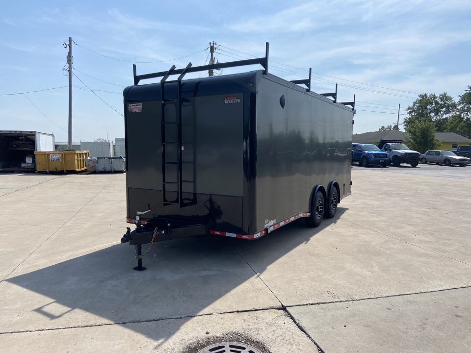 New United Trailers UXT-8.5X20 Contractor