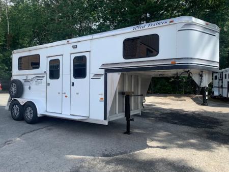 Used 2013 Kingston Trailers 2h GN D/Room Horse Trailer