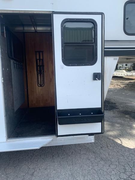 Used 2013 Kingston Trailers 2h GN D/Room Horse Trailer