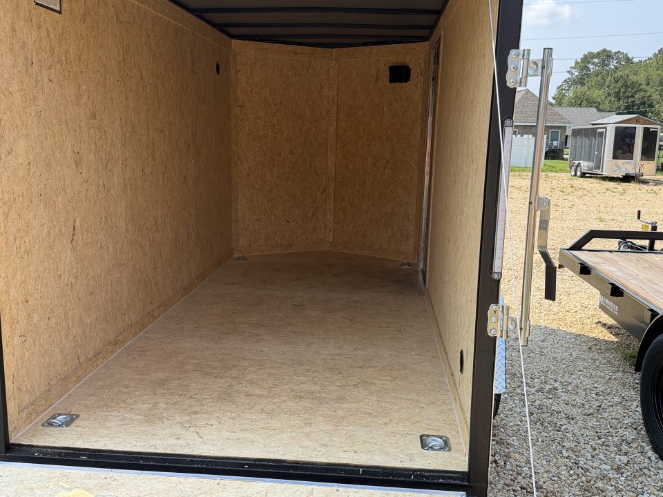 2027 Covered Wagon photo 4