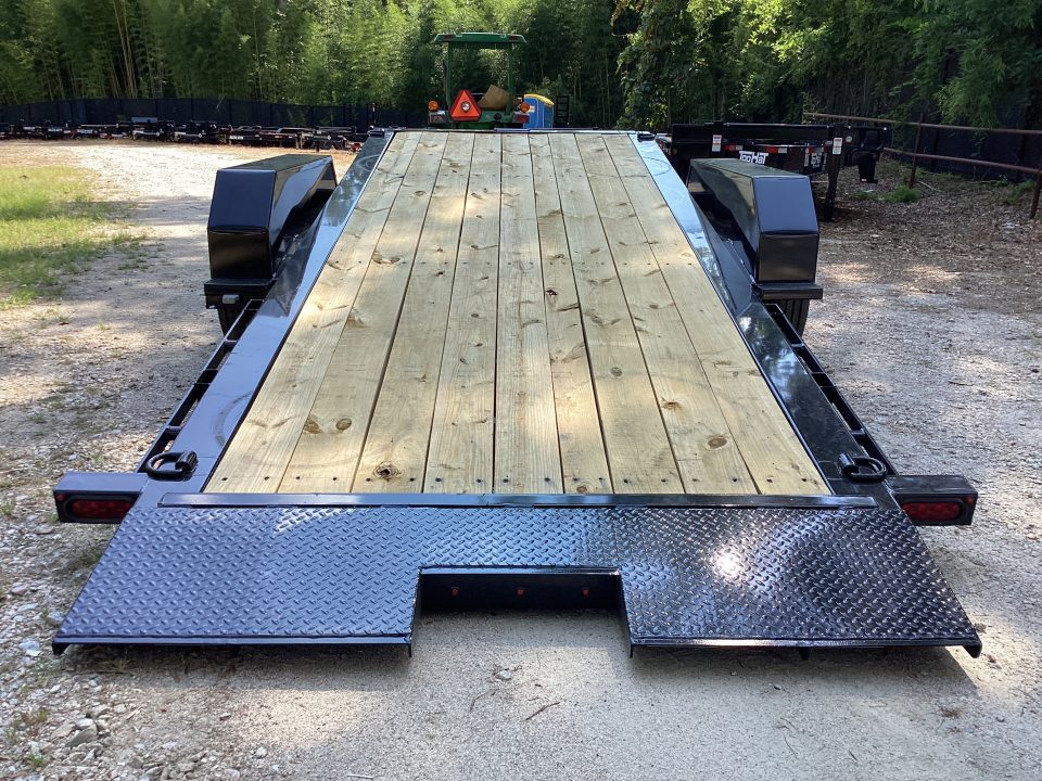 New 2027 Diamond T 8320HDSKP Tilt Trailer