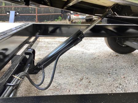 New 2027 Diamond T 8320HDSKP Tilt Trailer