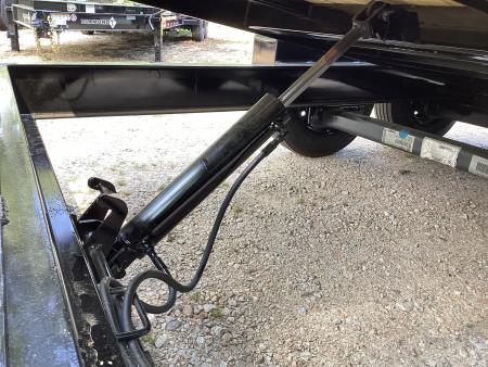 New 2027 Diamond T 8322HDSKP Tilt Trailer
