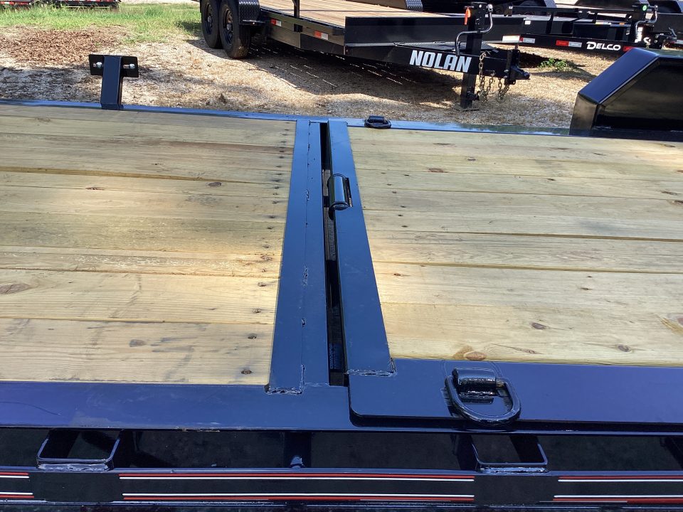 New 2027 Diamond T 8322HDSKP Tilt Trailer