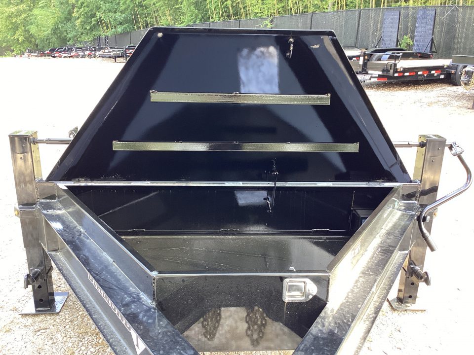 New 2027 Diamond T 8322HDSKP Tilt Trailer