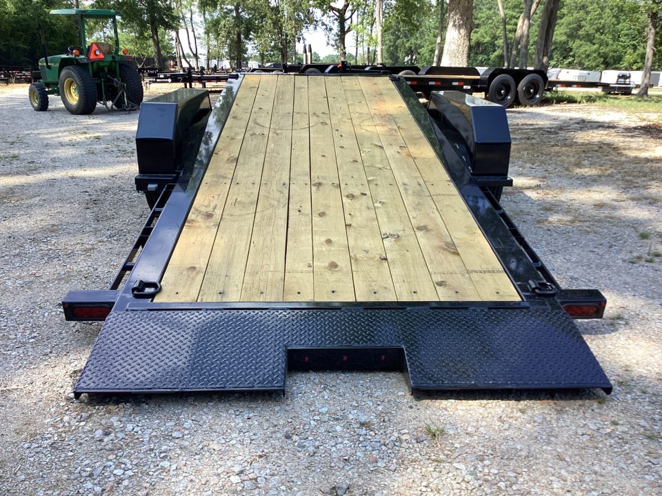 New 2027 Diamond T 8322HDSKP Tilt Trailer