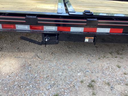 New 2027 Diamond T 8322HDSKP Tilt Trailer
