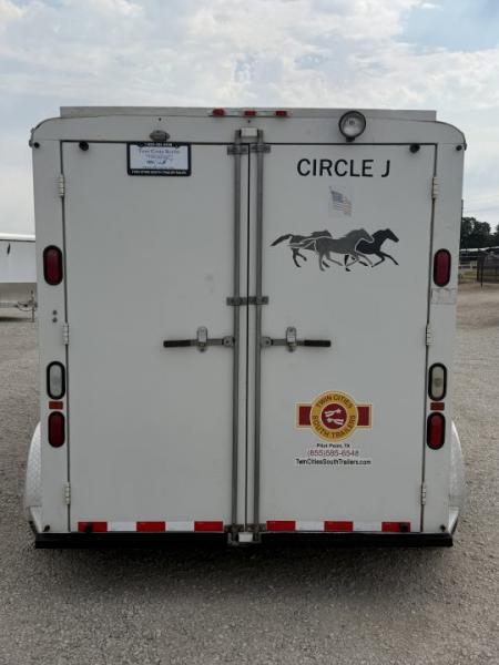 Used 2005 Circle J 2 Horse Gooseneck Horse Trailer