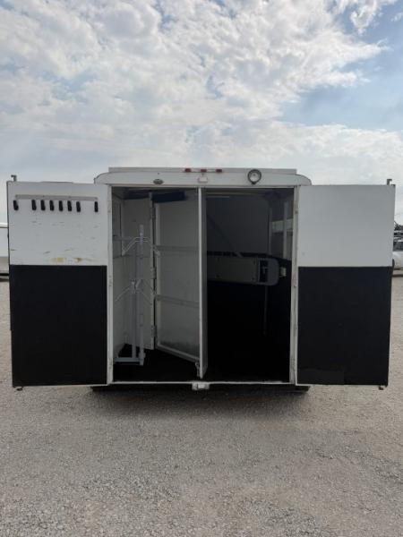 Used 2005 Circle J 2 Horse Gooseneck Horse Trailer