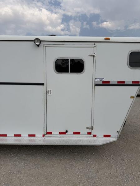 Used 2005 Circle J 2 Horse Gooseneck Horse Trailer
