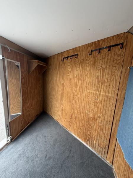 Used 2005 Circle J 2 Horse Gooseneck Horse Trailer