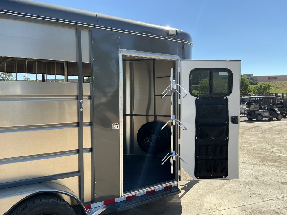 New 2027 Maverick 2HS-7K 7' 6 Horse Trailer