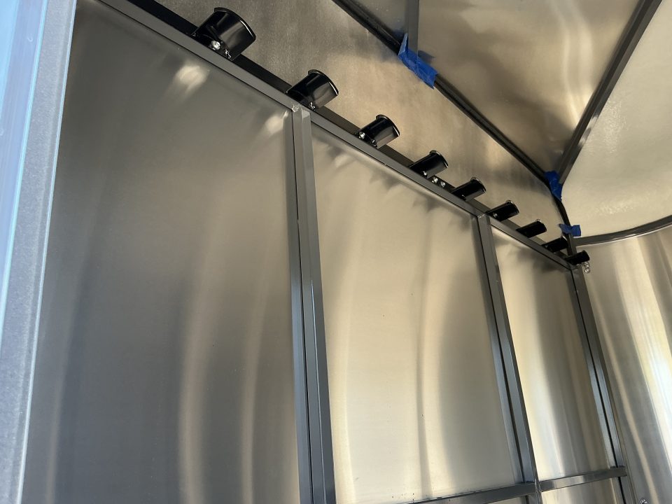 New 2027 Maverick 2HS-7K 7' 6 Horse Trailer