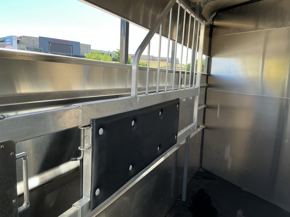 New 2027 Maverick 2HS-7K 7' 6 Horse Trailer