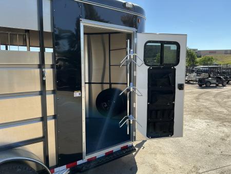 New 2027 Maverick MAV2HS-7K 7' 6 Horse Trailer