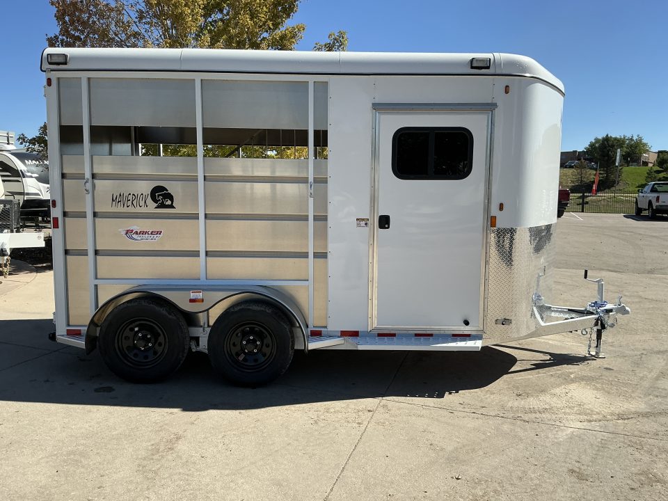 New 2027 Maverick 2HS-7K 7' 6 Horse Trailer