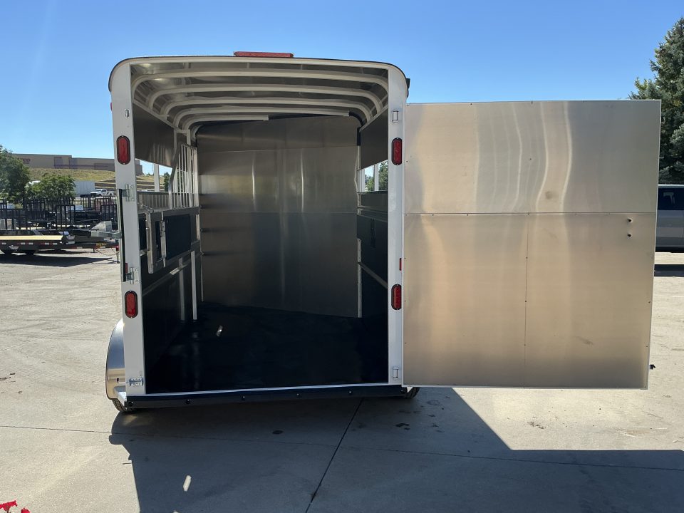 New 2027 Maverick 2HS-7K 7' 6 Horse Trailer