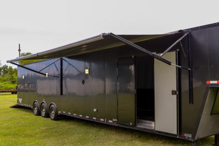 Used 2019 8.5X53 Vintage GOOSENECK RACE TRAILER