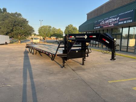 New #038462 2027 DIAMOND T DTF 32 X 102 DUAL TANDEM 20K FLATBED GOOSENECK W/ MAXX RAMPS