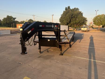 New #038462 2027 DIAMOND T DTF 32 X 102 DUAL TANDEM 20K FLATBED GOOSENECK W/ MAXX RAMPS