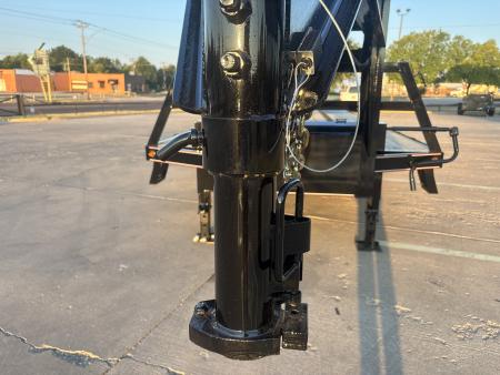 New #038462 2027 DIAMOND T DTF 32 X 102 DUAL TANDEM 20K FLATBED GOOSENECK W/ MAXX RAMPS