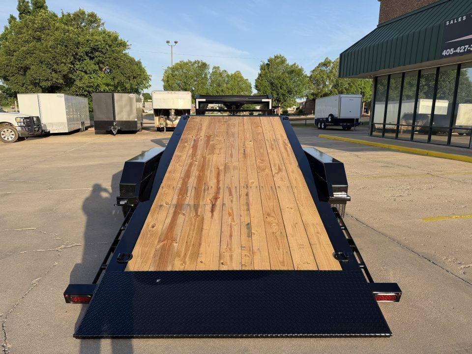 24×83 Tilt Trailer photo 7