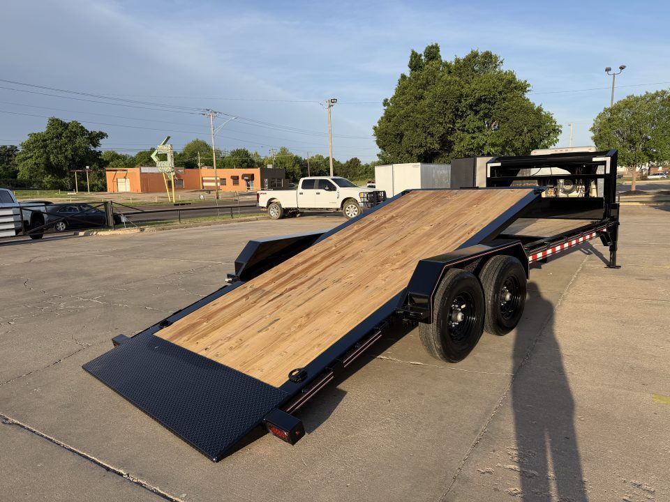 24×83 Tilt Trailer photo 6