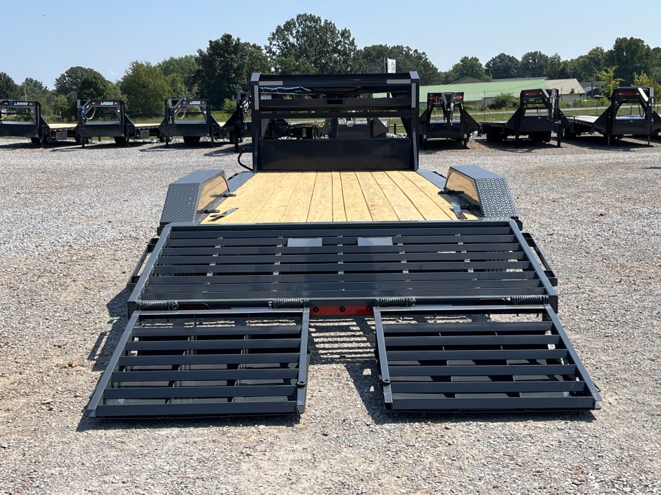 New 2027 Lamar 102"X22' 16K Gooseneck Equipment Trailer