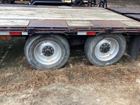 Used 2023 Diamond T 25 Deckover Trailer