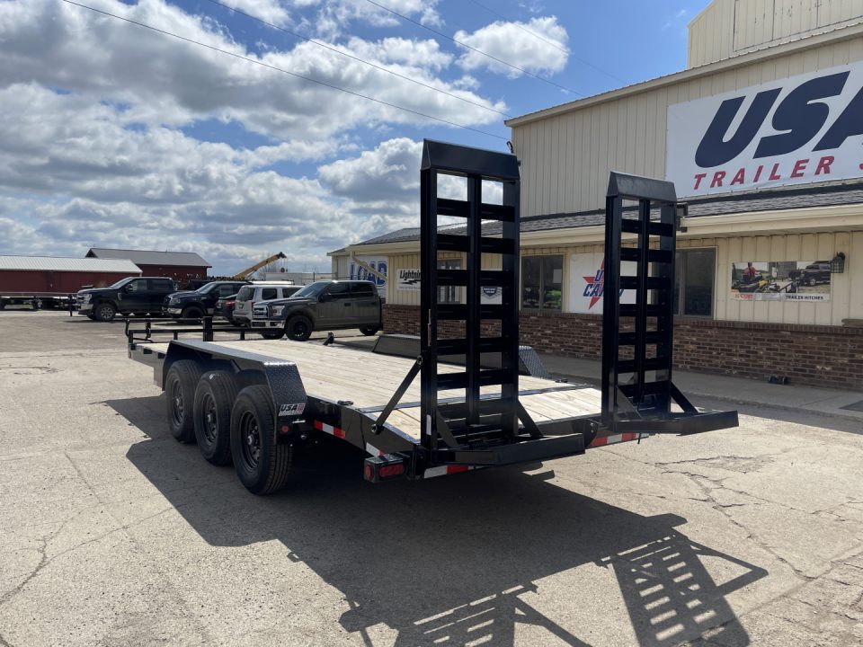 New 2026 Load Trail 83x22 Tri-Axle 21k w/HD Ramps Equipment Trailer