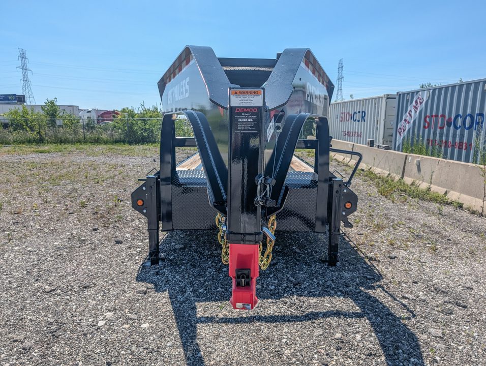 New 2027 8.5X40 PJ Gooseneck Equipment Trailer