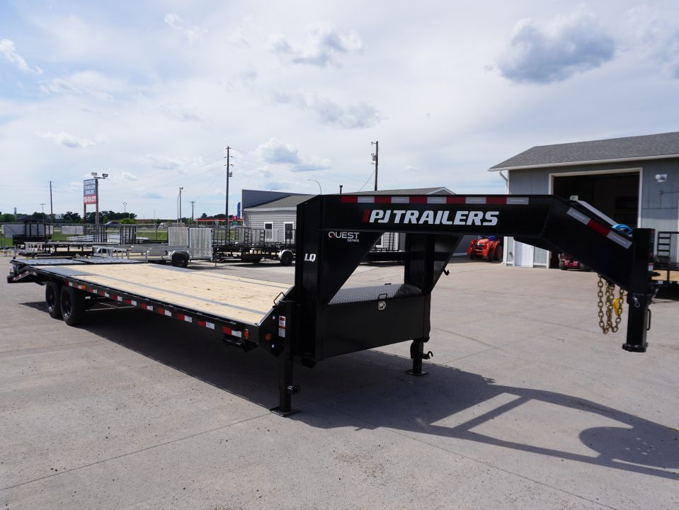 New 2027 PJ Trailers LQ 30ft Gooseneck Bodies