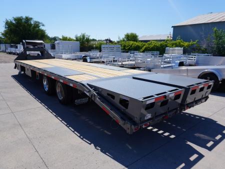 New 2026 Diamond C Trailers FMAX212 32ft Gooseneck Trailer