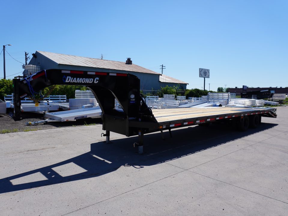 New 2026 Diamond C Trailers FMAX212 32ft Gooseneck Trailer