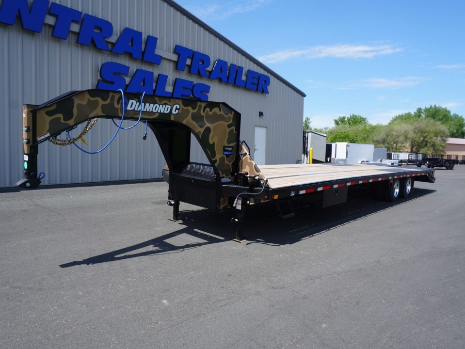 New 2026 Diamond C Trailers Fmax212 35' Gooseneck Deckover