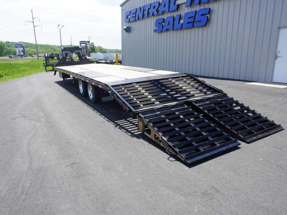 New 2026 Diamond C Trailers Fmax212 35' Gooseneck Deckover