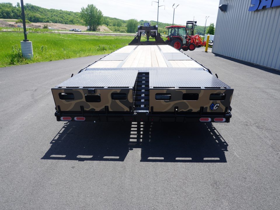 New 2026 Diamond C Trailers Fmax212 35' Gooseneck Deckover