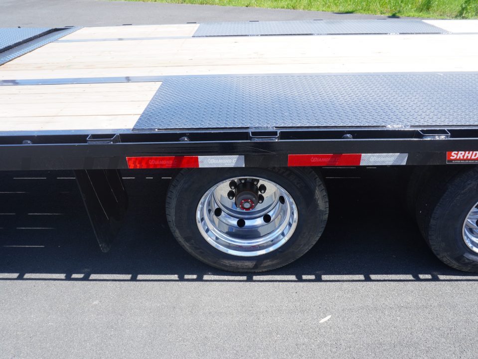 New 2026 Diamond C Trailers Fmax212 35' Gooseneck Deckover