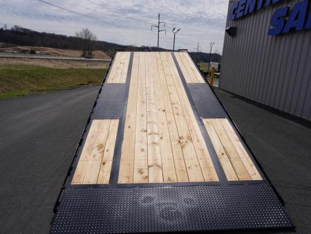 New 2026 Diamond C Trailers DET207 22ft Deckover Tilt