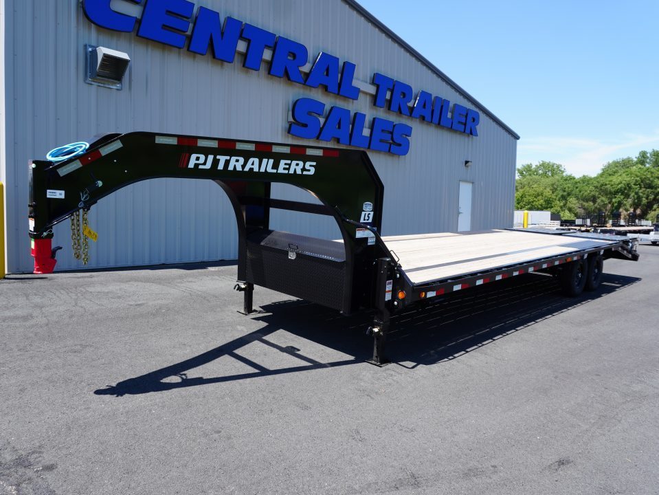 New 2026 PJ Trailers 28FT Gooseneck Deckover Trailer