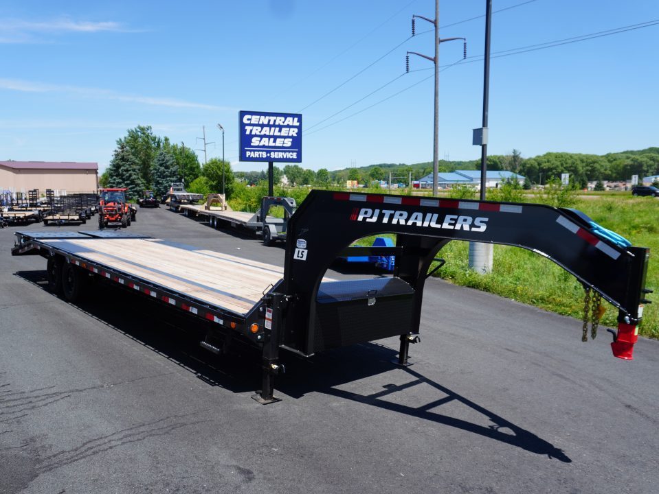 New 2026 PJ Trailers 28FT Gooseneck Deckover Trailer