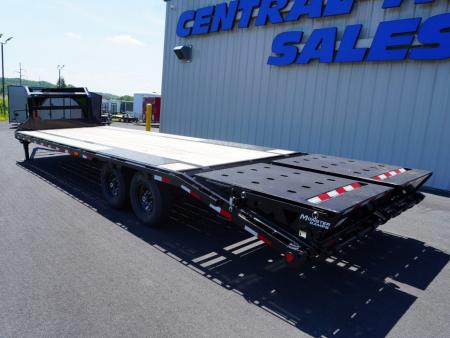 New 2026 PJ Trailers 28FT Gooseneck Deckover Trailer