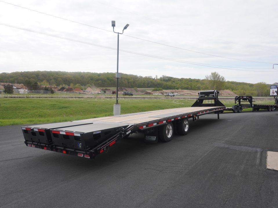 New 2026 Diamond C Trailers Fmax212 40' Gooseneck Deckover Trailer